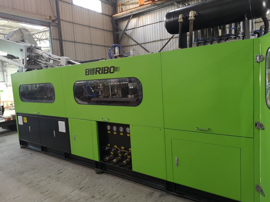 200ml 2000ml PET Blow Moulding Machine For Beverages Bottle